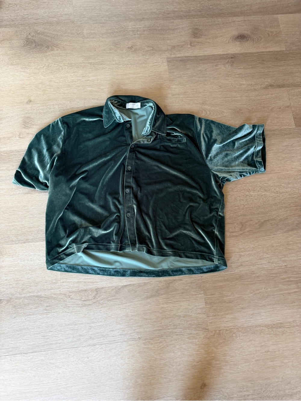 Velvet Short-Sleeve Button-Up Shirt Jacket in Forest Green